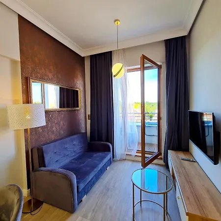 Visit Baltic - Platan Tower Victoria Lägenhet *