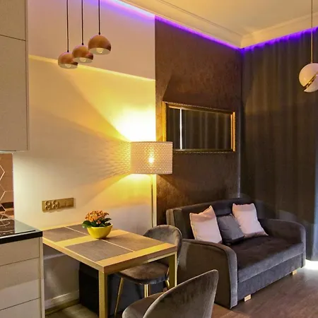 Visit Baltic - Platan Tower Victoria *