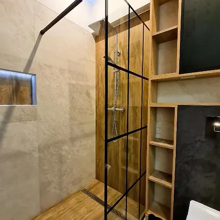 Visit Baltic - Platan Tower Victoria Lägenhet *