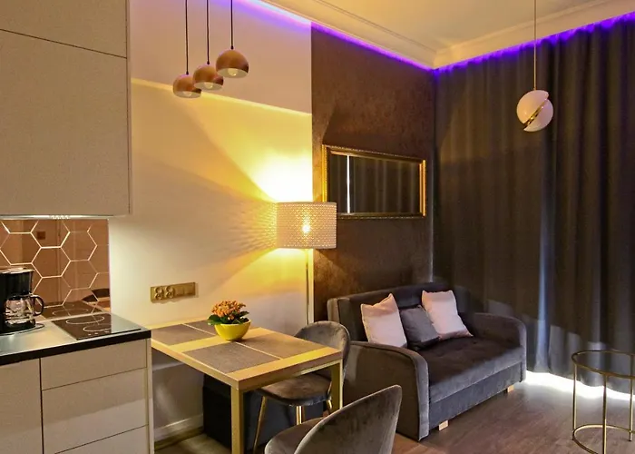 Visit Baltic - Platan Tower Victoria *