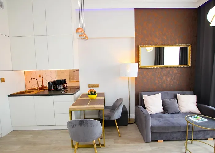 Visit Baltic - Platan Tower Victoria